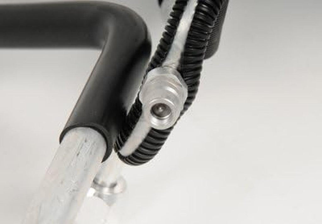 GM Genuine Parts 15-32465 Air Conditioning Compressor and Condenser Hose Assembly