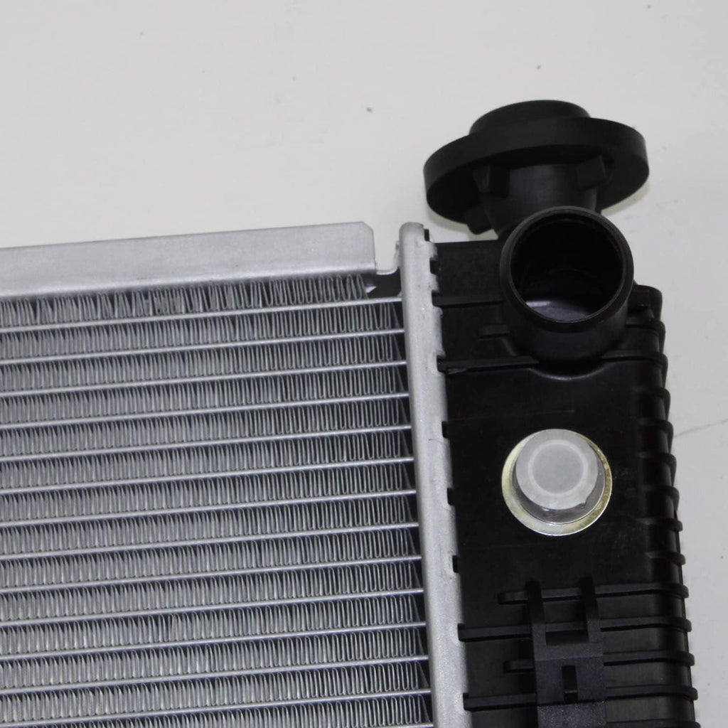 13103 Chevrolet Equinox 1-Row Plastic Aluminum Replacement Radiator