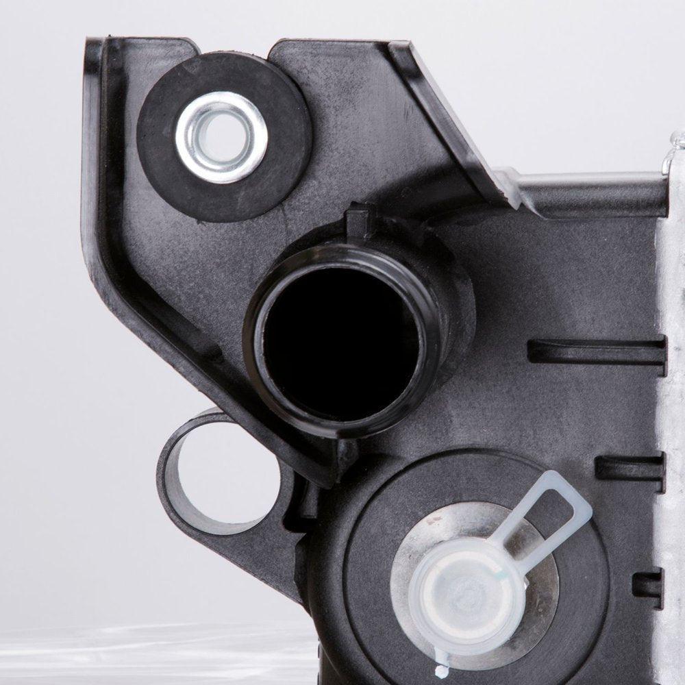 13398 Radiator for Chevrolet Silverado 1500 5.3/6.2L V8 2014-2015 Models Fits 1986 Saab 900