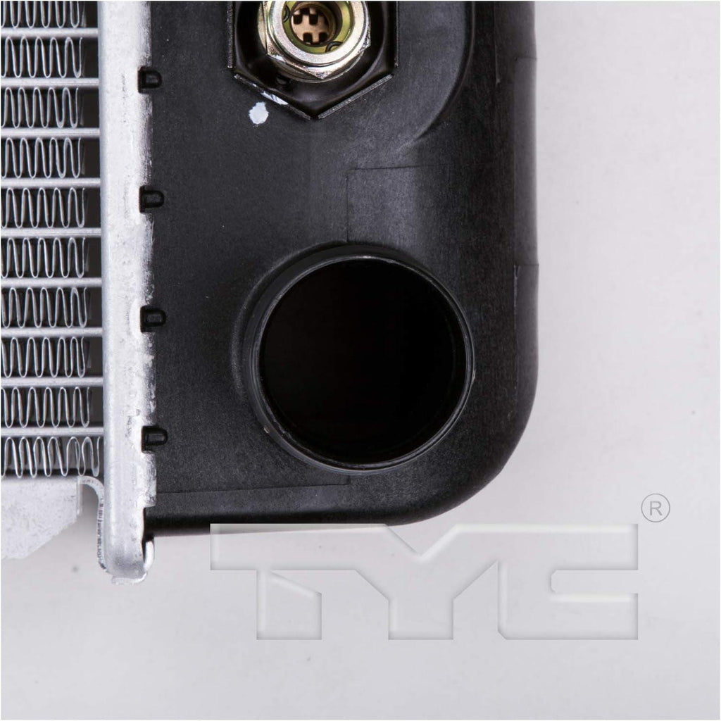 2713 Radiator Compatible with 2003-2004 Chevrolet Express Vans
