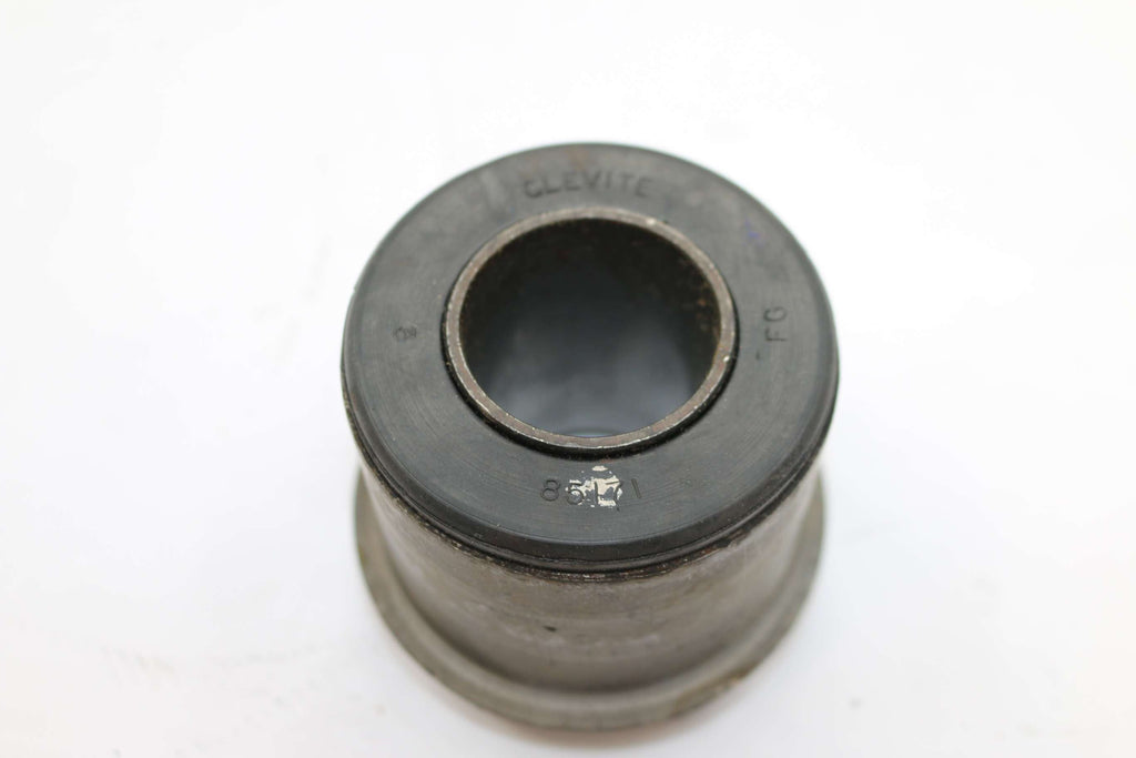 MACK - 3081657 - VIBRATION ISOLATOR BUSHING