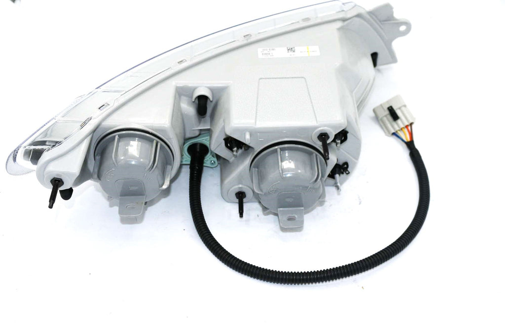 EAGLE EYES TRAFFIC IND. CO.  LTD. - IN001-B021L - 2008-11 INT 4000 & 8000 SERIES HEAD LAMP