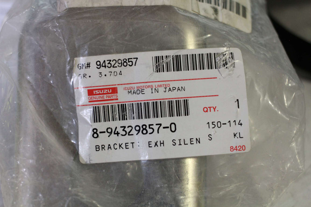 GM  - 94329857 - EXHAUST BRACKET
