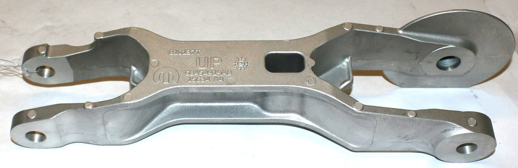 MOPAR - 68454919AB - ENGINE MOUNT BRACKET
