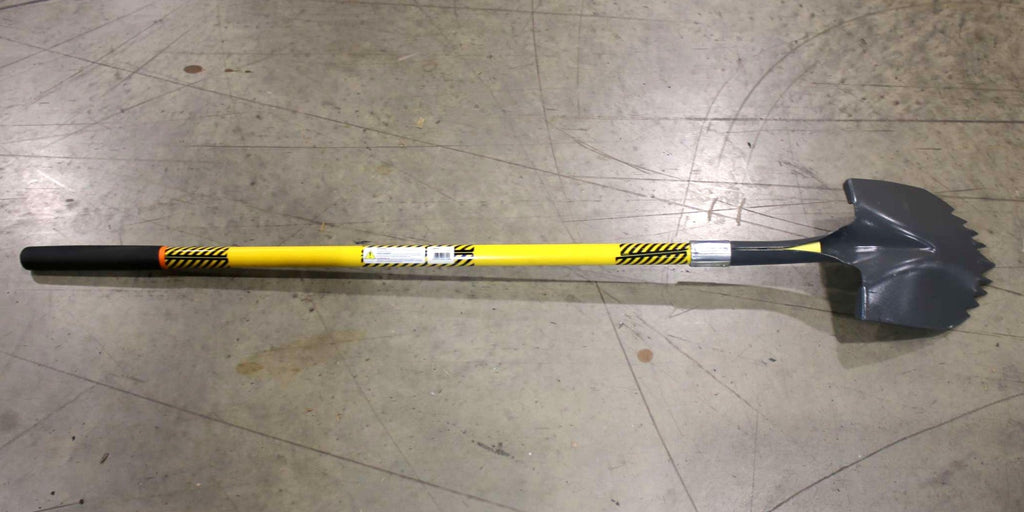 BOBCAT - 6675766 - SHOVEL SUPER 48 IN FIBERGLASS