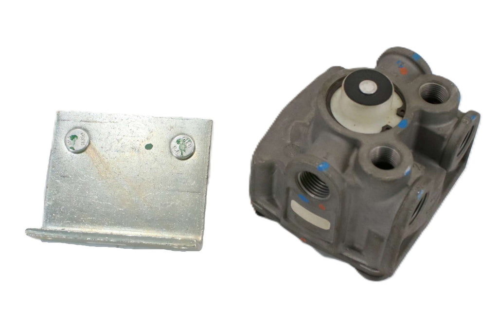 NAVISTAR - 3564370C91 - R-12 RELAY VALVE