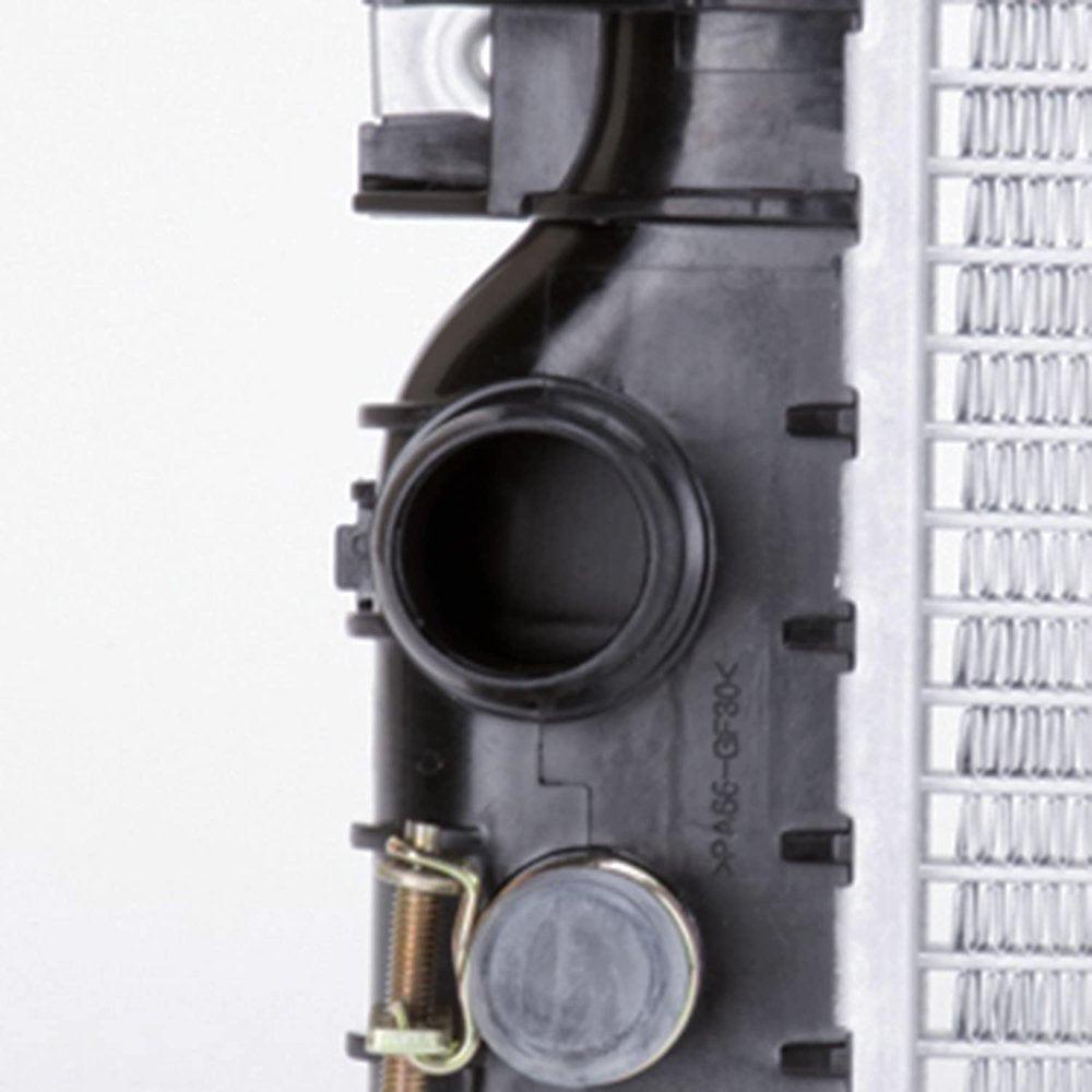 13041 Plastic/Aluminum Radiator for Ford Escape, Mercury Mariner FO3010278