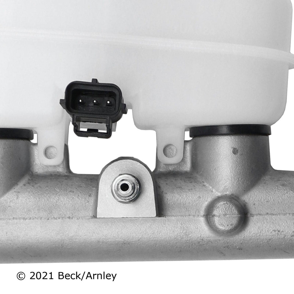 Brake Master Cylinder for B2300, B4000, B3000, Ranger, Explorer+More 072-9698
